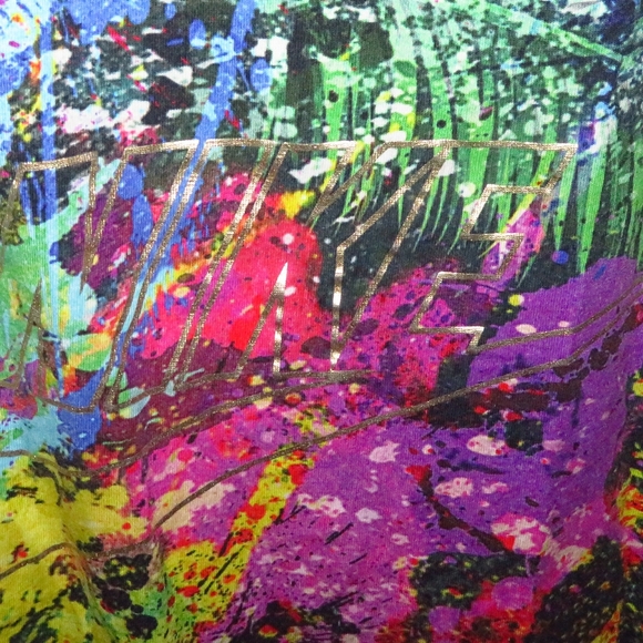 Medium Nike Vibrant Splatter Crop Tank - Picture 2 of 5